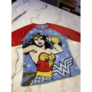Brand New Medium Size Wonder Woman Plush Fleece Pajama Long Sleeve Shirt Top